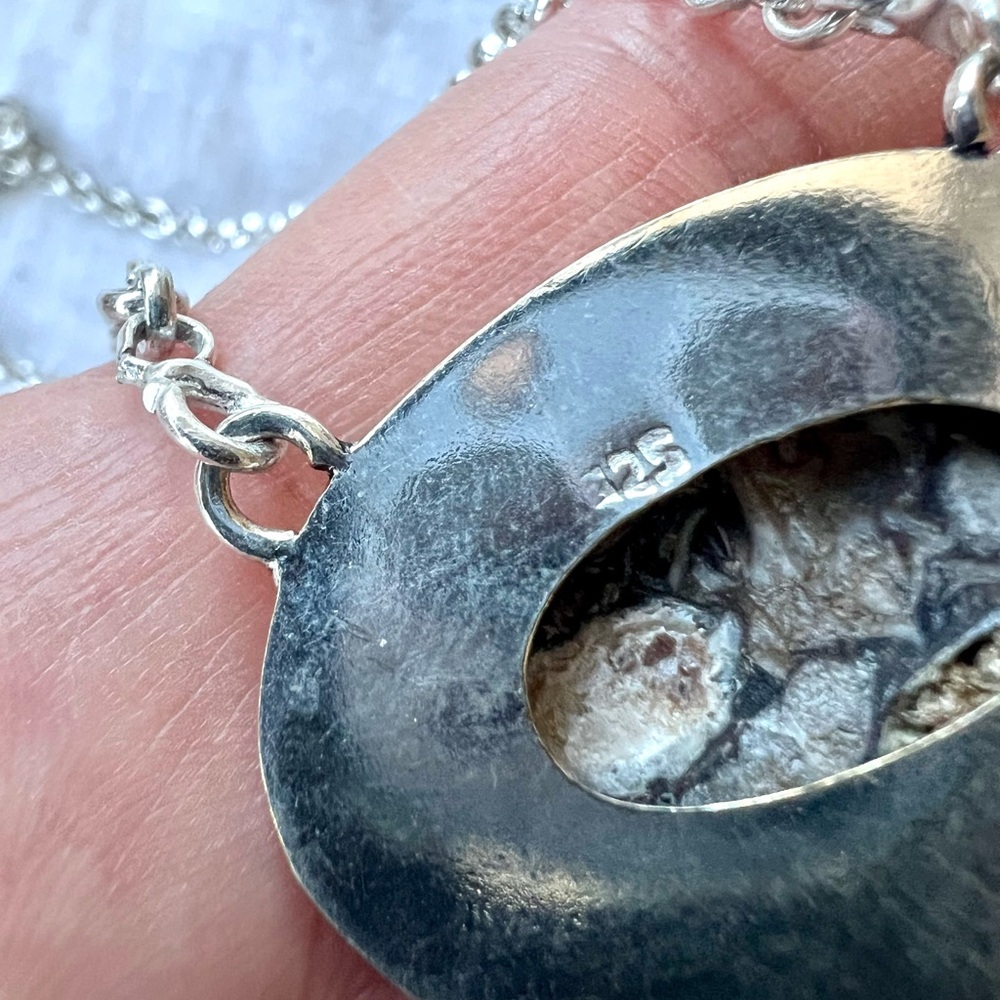 925 WOW WOW! Turitella Fossil Luna Moon Necklace - Picture 11 of 11
